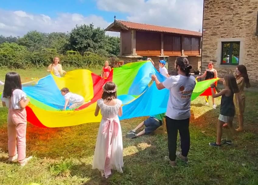 Juegos con paracaídas